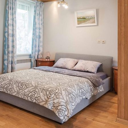 Cozy One Room Apartment With Yard Juodkrantė Εξωτερικό φωτογραφία