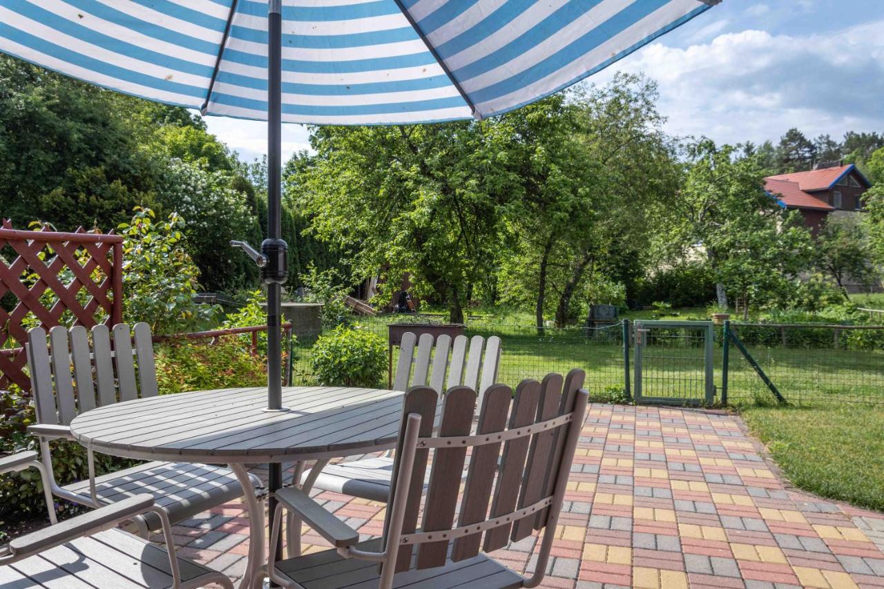 Cozy One Room Apartment With Yard Juodkrantė Εξωτερικό φωτογραφία